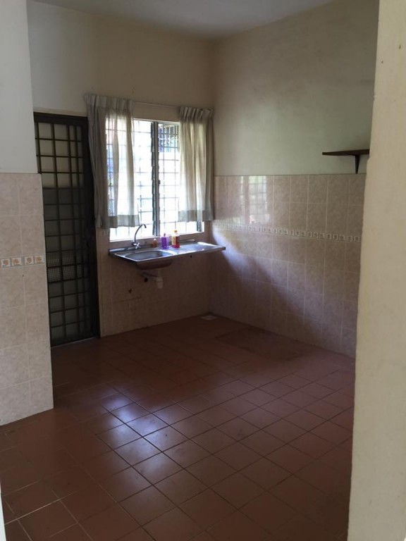 RUMAH UNTUK DIJUAL, LAMAN BAKAWALI KOTA SERIEMAS - photo 4