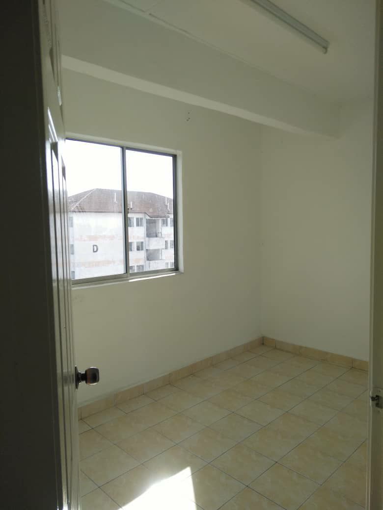 Renovated Lowcost Flat Taman Telok Gong - photo 3