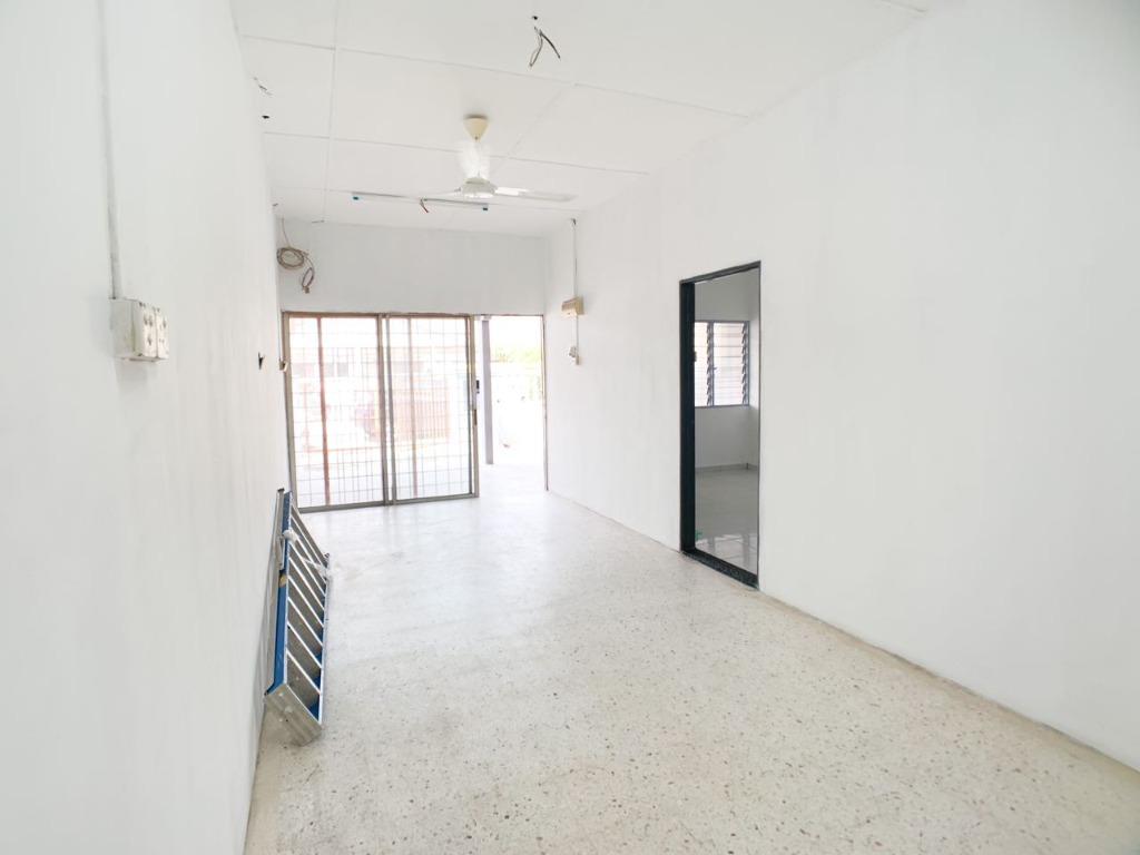 RENT 1 Storey Harmoni 20x65 Newly Painted - photo 2
