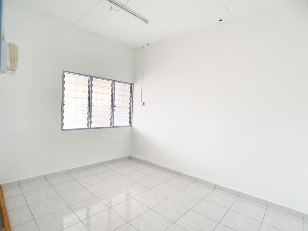 RENT 1 Storey Harmoni 20x65 Newly Painted - photo 3