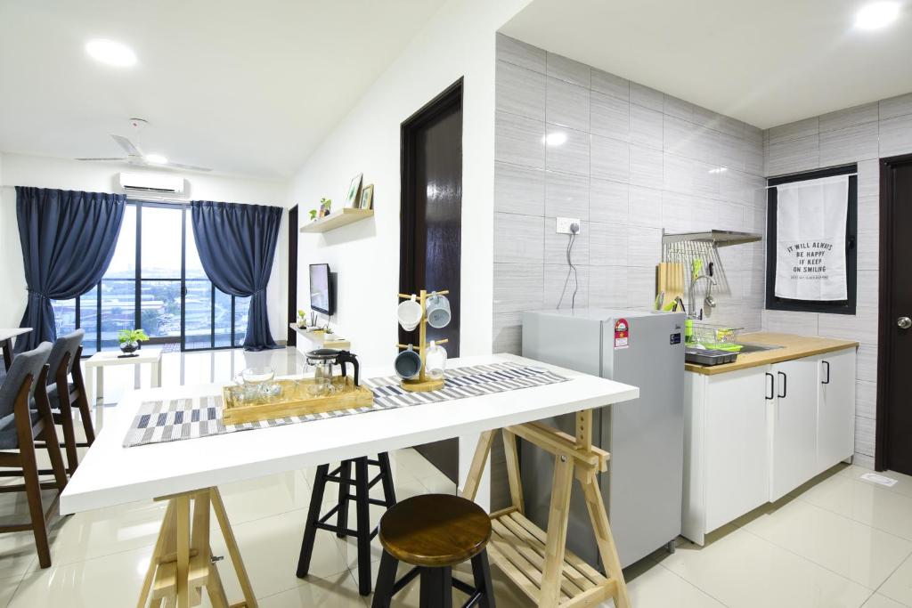 RENT 3R2B Symphony Condominium Furnish High Brand - photo 3