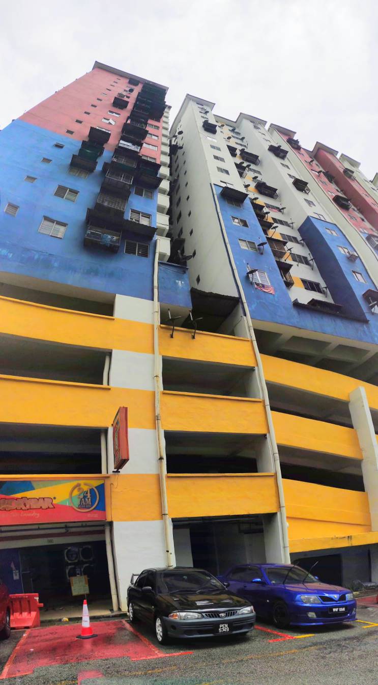 Low Floor Fully Tiles Sri Malaysia Apartment 3R2B - photo 4