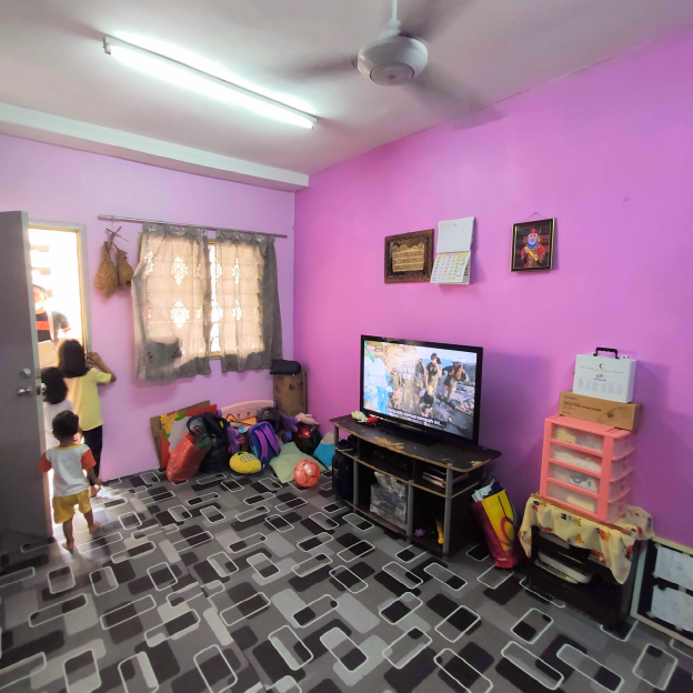 Low Floor Newly Painted Pangsapuri Kos Rendah BTS - photo 2