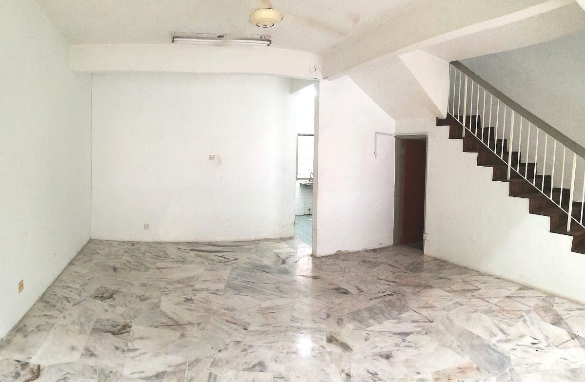 20x65 Newly Painted 2Sty Taman Semarak Sg Chua