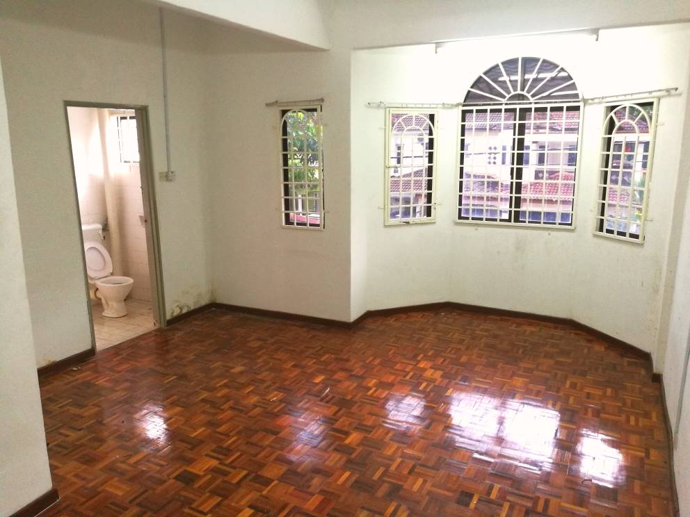 20x65 Newly Painted 2Sty Taman Semarak Sg Chua - photo 2