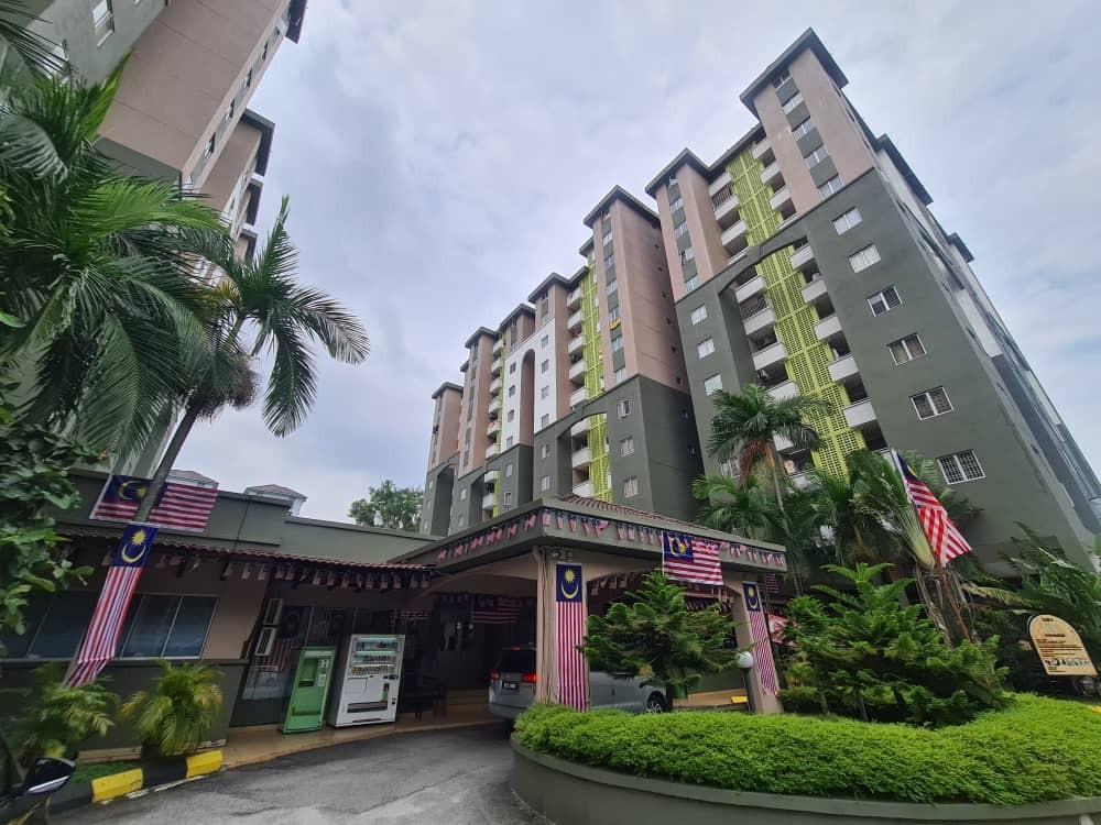 Newly Painted Aliran Damai Condominium 7Mins MRT
