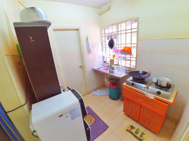Newly Painted Aliran Damai Condominium 7Mins MRT - photo 4
