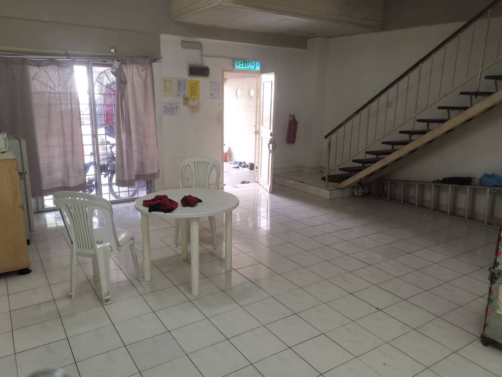 2 5Sty 5R3B Tmn Desa Karunmas Balakong Walk Surau - photo 2