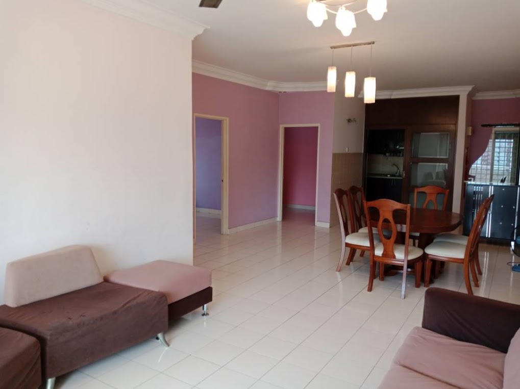 Rumah Besaq 1,300sqft Condo Desa Saujana The Mines