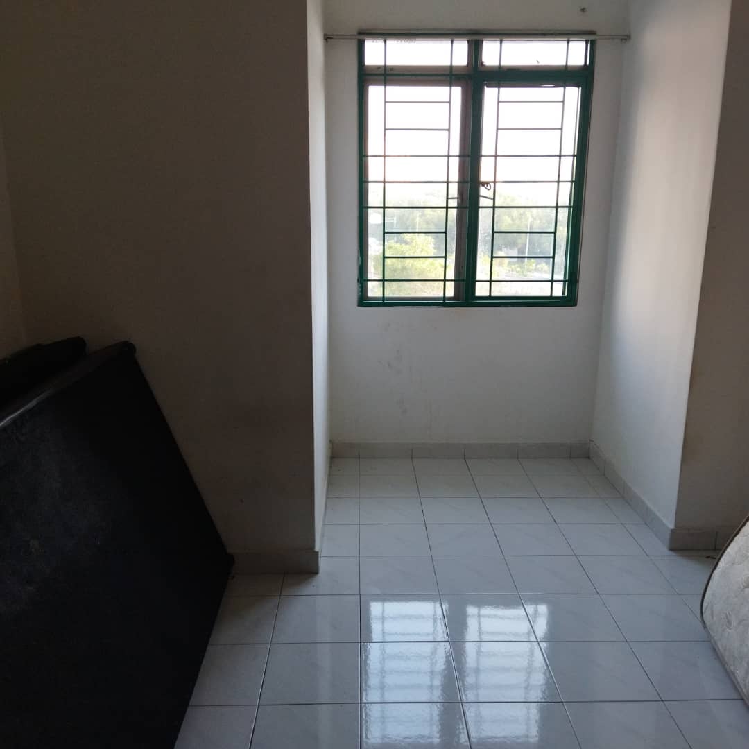 SOUTH CITY CONDOMINIUM SERI KEMBANGAN - photo 4