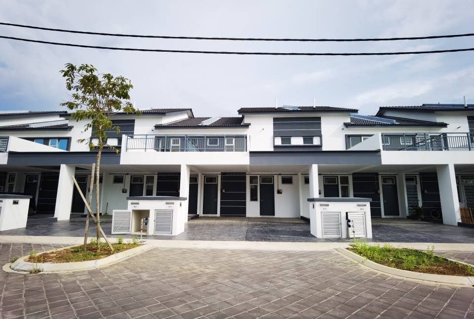GROUND FLOOR TOWNHOUSE KITA BAYU CYBERSOUTH
