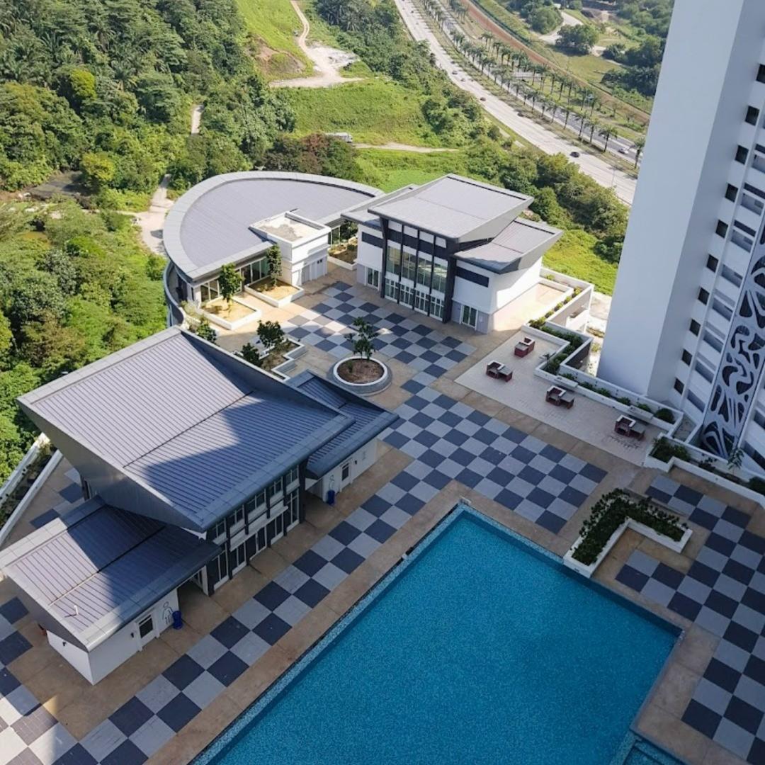 CONDO AMAN HEIGHTS SERI KEMBANGAN