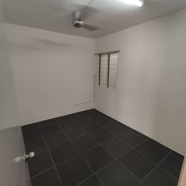 RENT NEWLY PAINT APARTMENT LAKEVIEW BATU CAVES - photo 2