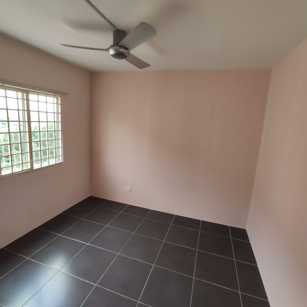 RENT NEWLY PAINT APARTMENT LAKEVIEW BATU CAVES - photo 3