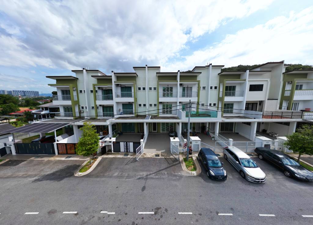 SALE 2STY SENTOSA IMPIAN SUNGAI MERAB KAJANG