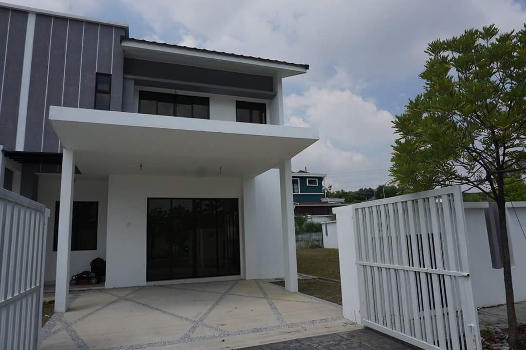 Double Storey Corner Lot, Laman Akasia, Nilai - photo 1