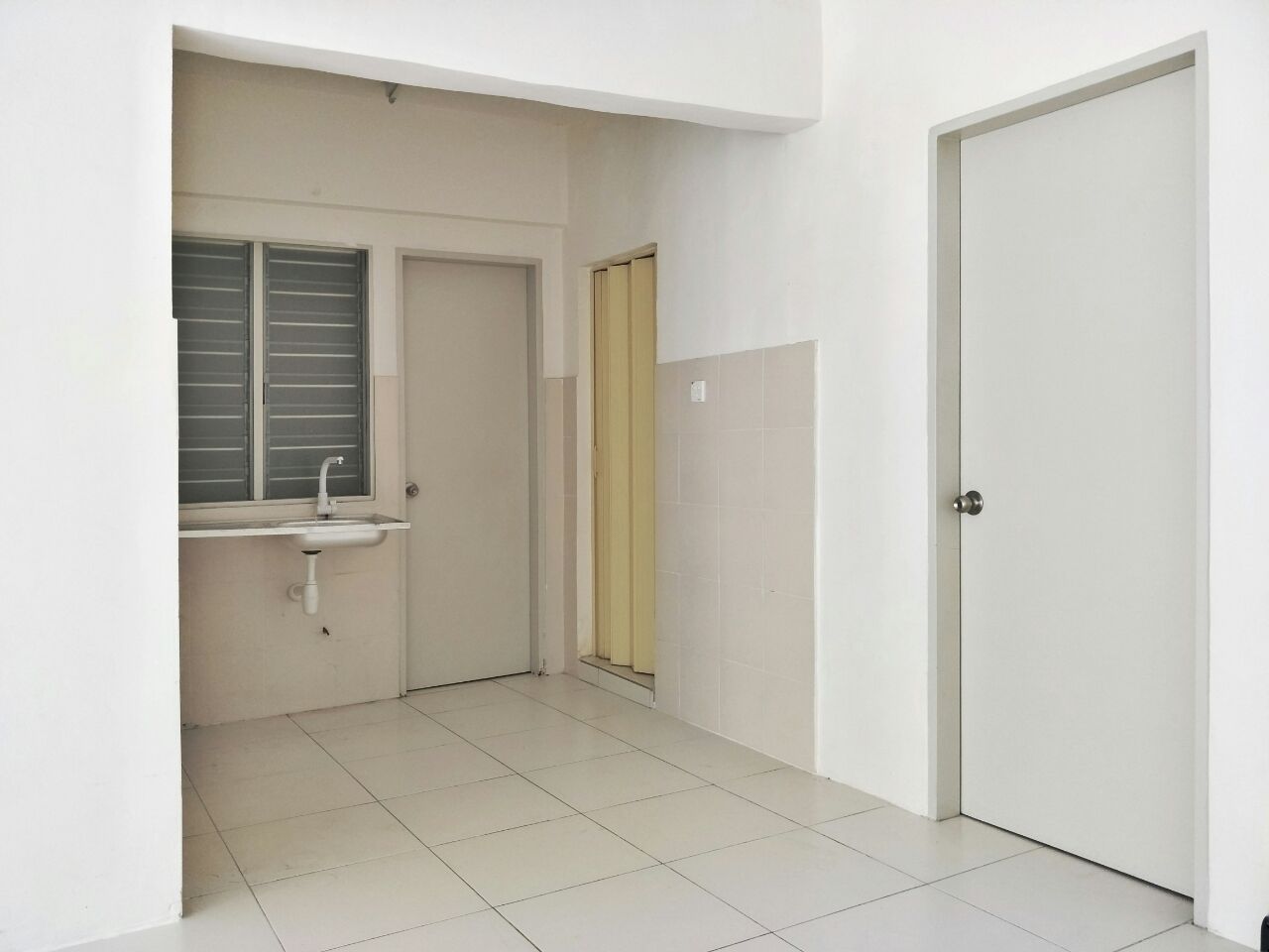 LAKEVIEW APARTMENT, TAMAN JASA PERWIRA, SELAYANG - photo 4