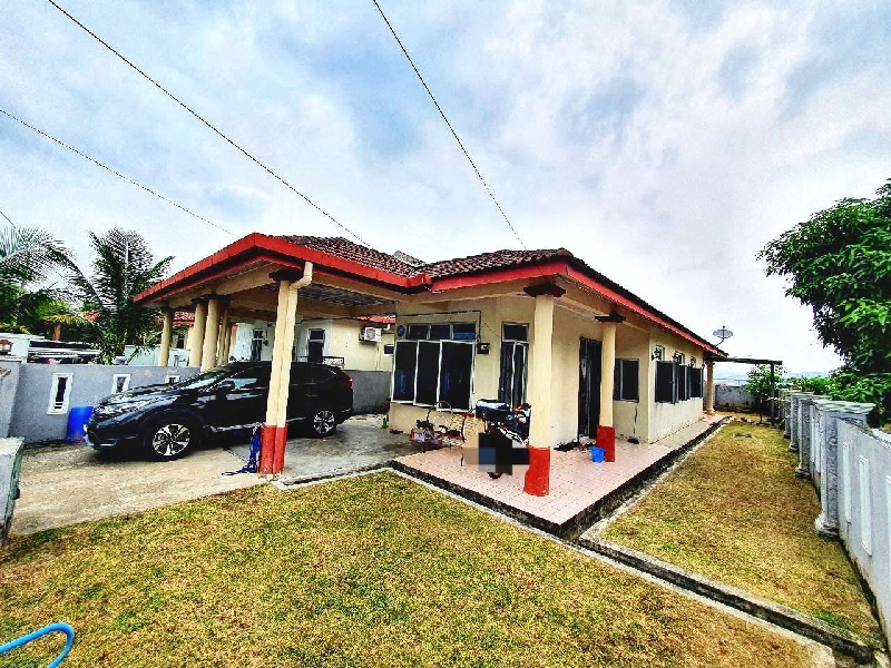 RENOVATED Semi D 1sty House, Taman Dahlia, Bdr Baru Salak Tinggi, Sepang