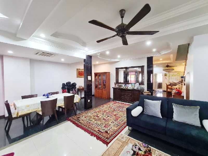 RENOVATED Double Storey Terrace House, Taman Tasik Prima, Puchong - photo 2