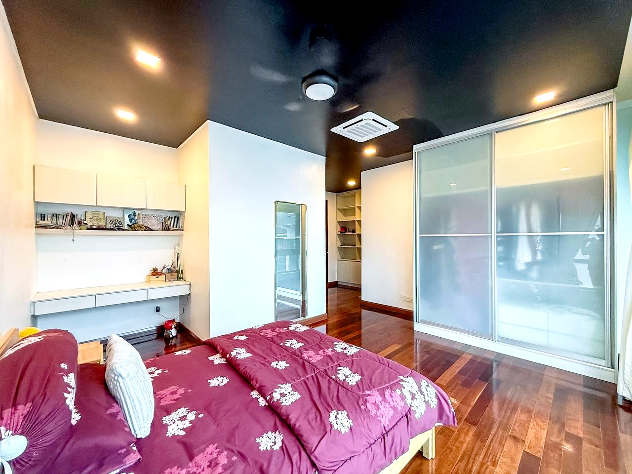 Semi D Two and Half Storey Ukay Perdana Ampang - photo 3