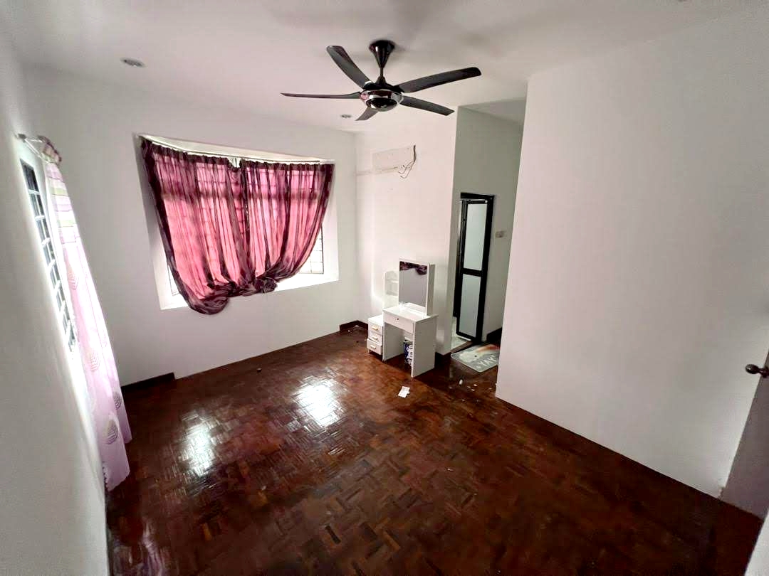 Double Storey Bandar Seri Putra Bangi - photo 11
