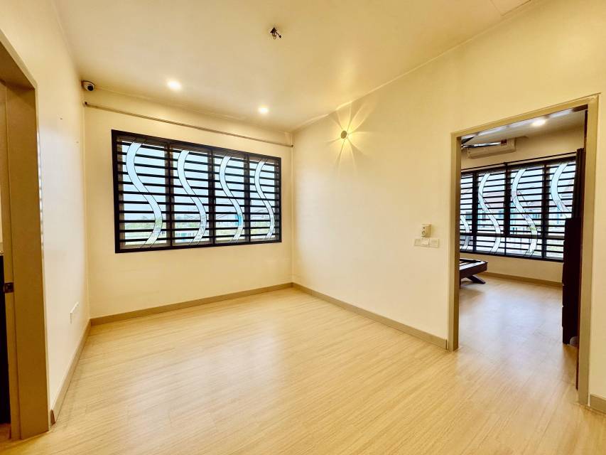 End Lot 2 Storey Intermediate Terrace Serenia City - photo 11