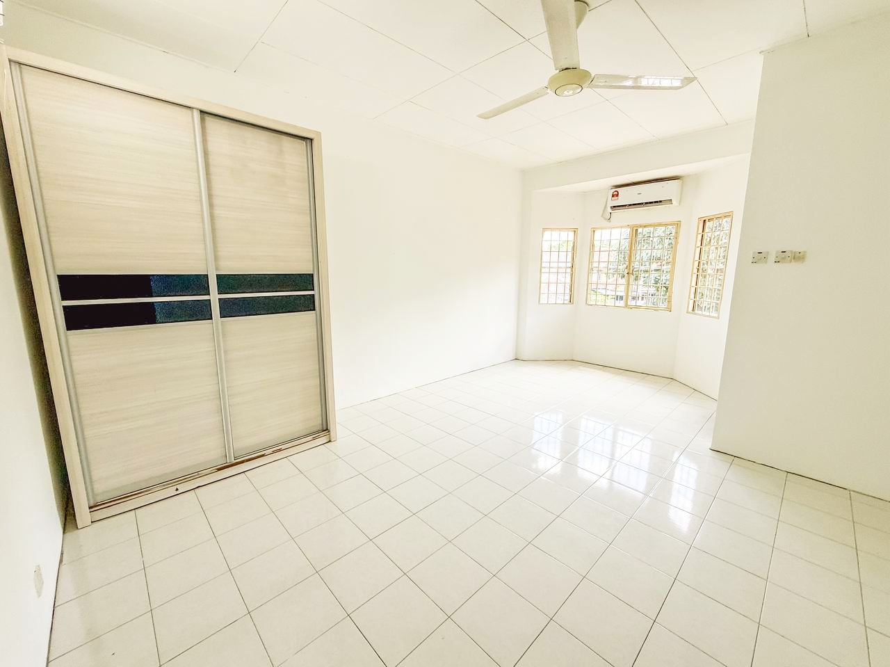 2 Storey Terrace Taman Subang Impian Seksyen U10 - photo 11