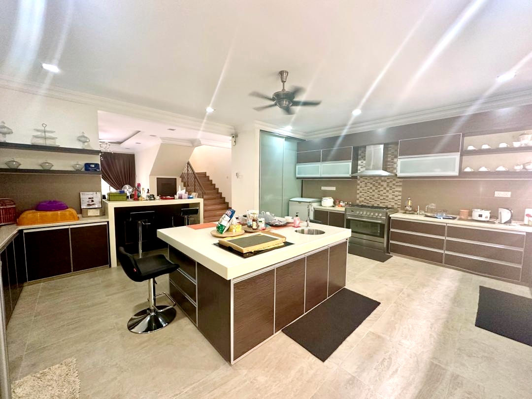 Double Storey Bungalow Seksyen 6 Bukit Mahkota - photo 3
