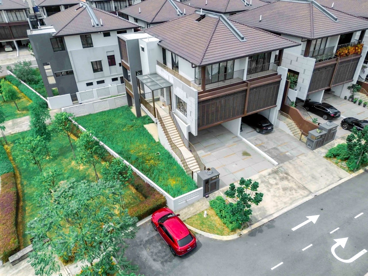Corner 3 Storey Terrace House Cyberjaya