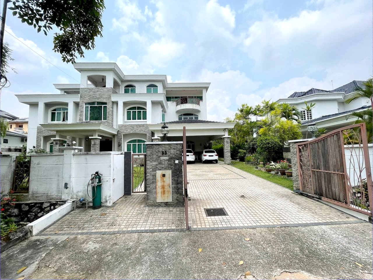 3 Storey Bungalow Subang Hills SS19 Subang Jaya - photo 2