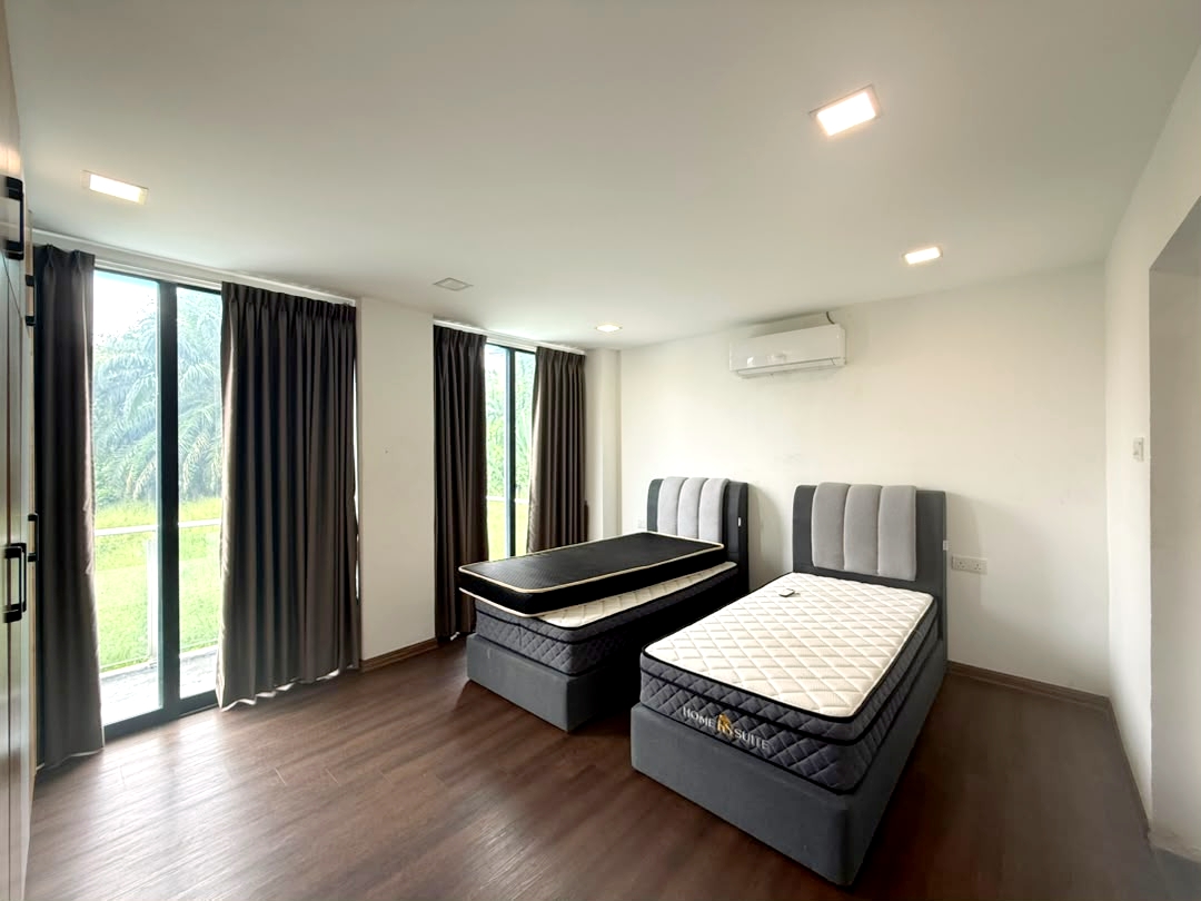 Corner 2 Storey Bungalow Desa Meringin Kajang - photo 7
