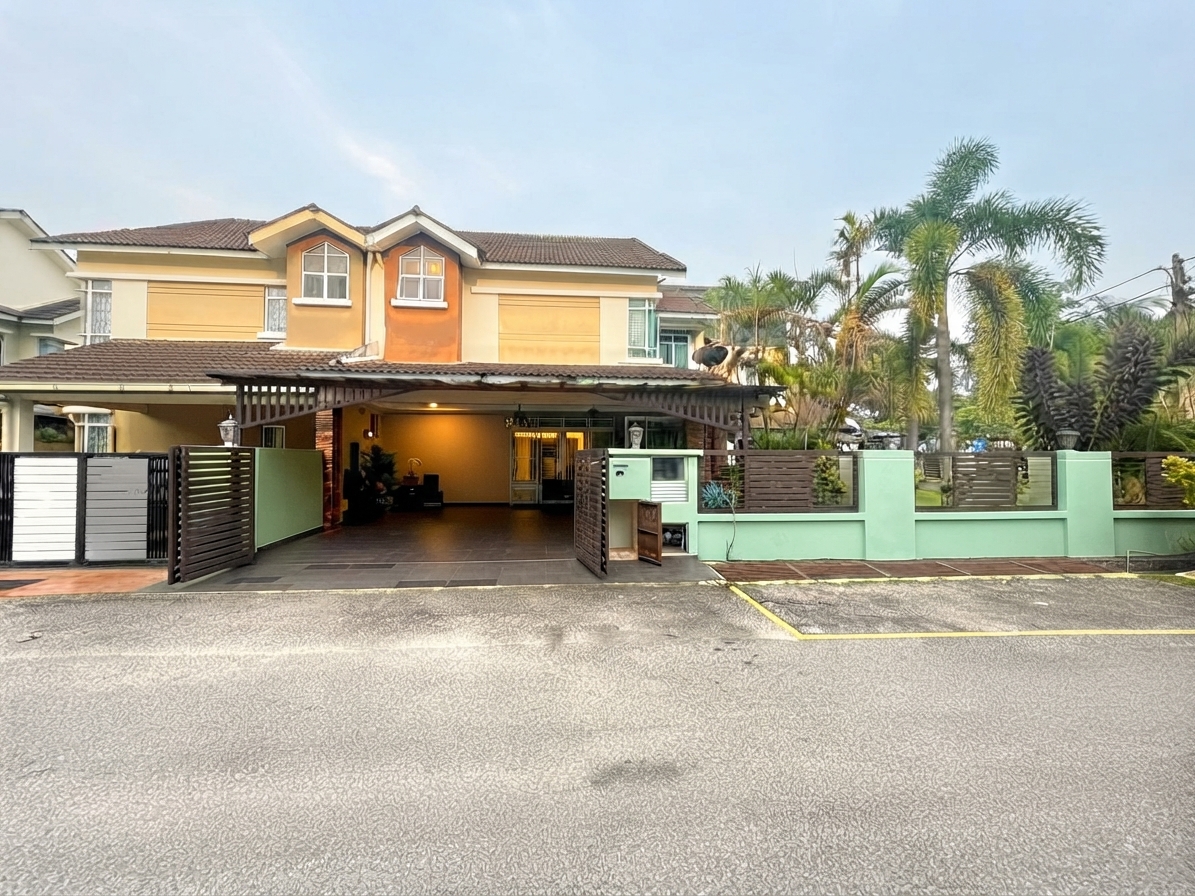 Corner Lot 2 Storey Semi D House Bangi