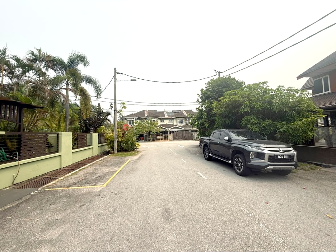 Corner Lot 2 Storey Semi D House Bangi - photo 7