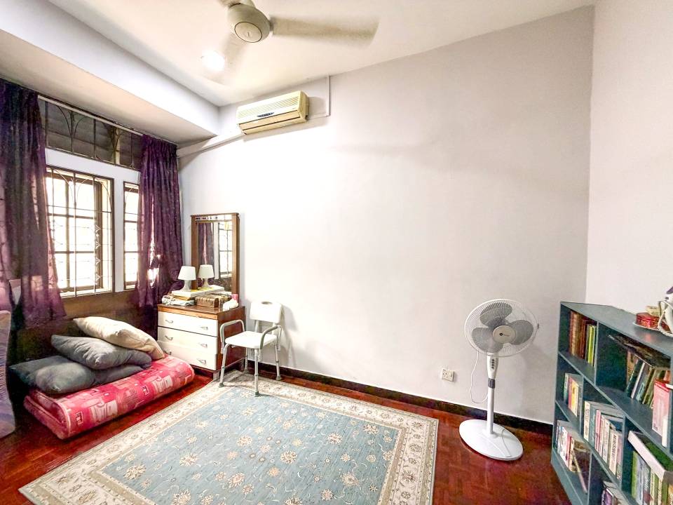 Double Storey Terrace Ss3 Petaling Jaya - photo 11