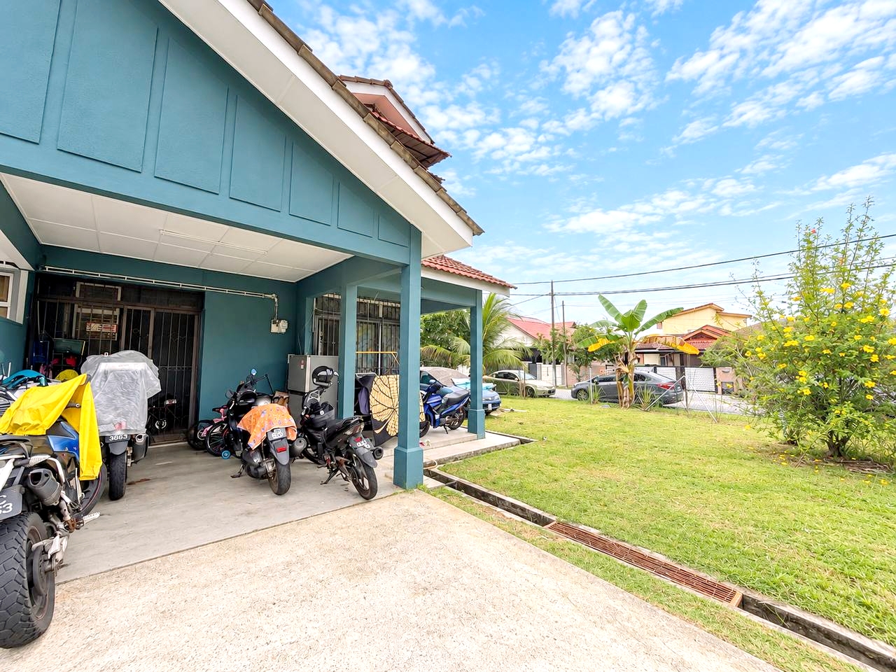 Corner Lot Double Storey Terrace Taman Desa Pinggi - photo 4