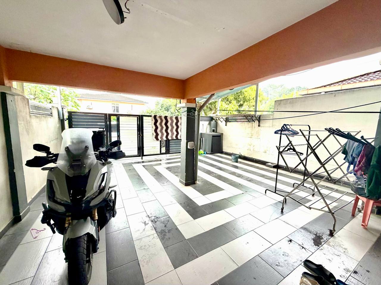 2 Sty Terrace Taman Lestari Putra Seri Kembangan - photo 2