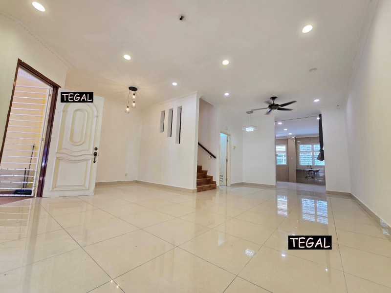 Good Cond Reno Anjun ...