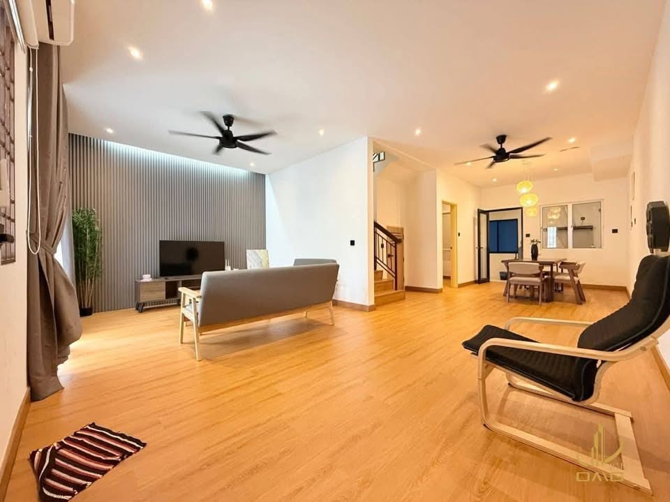 Newly Renovated Seti ...