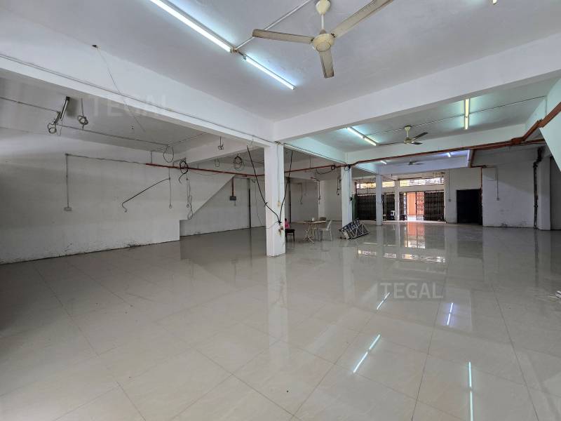 4 Storey Shoplot Road Persiaran Raja Muda Musa_3