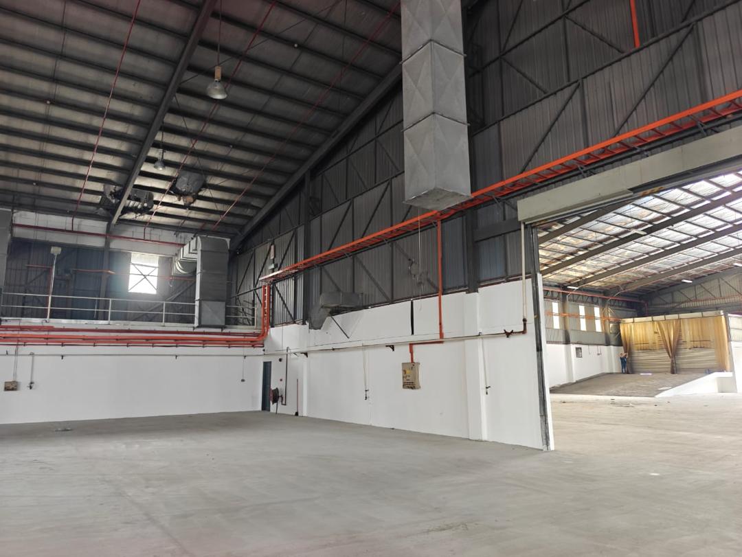 Ready Cf 2000 Amp With Loading Bay North Port - photo 5
