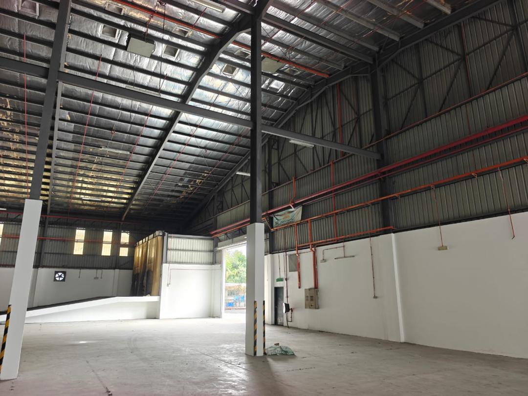 Ready Cf 2000 Amp With Loading Bay North Port - photo 9