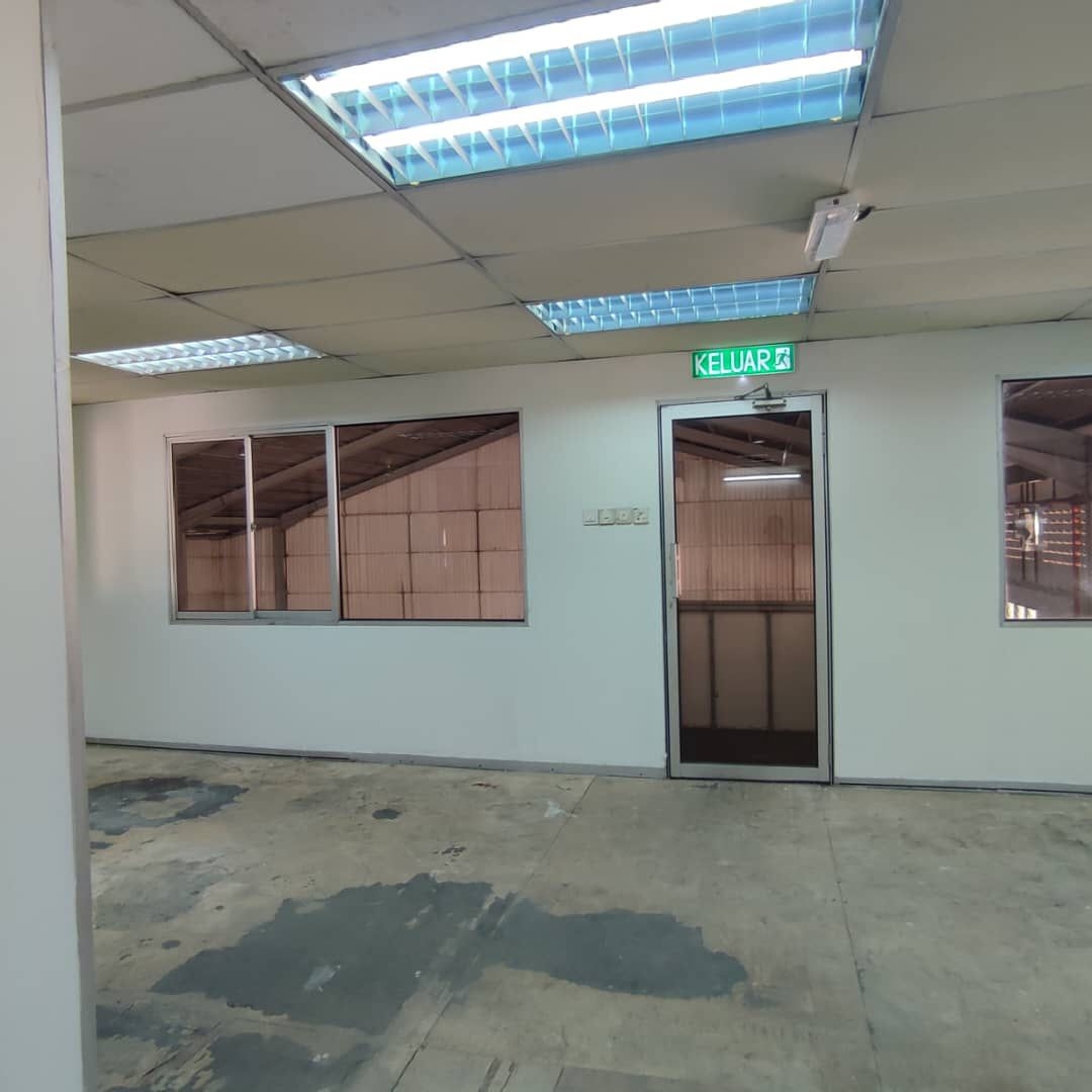 Bukit Kemuning 13350sf Warehouse 300 Amp - photo 13