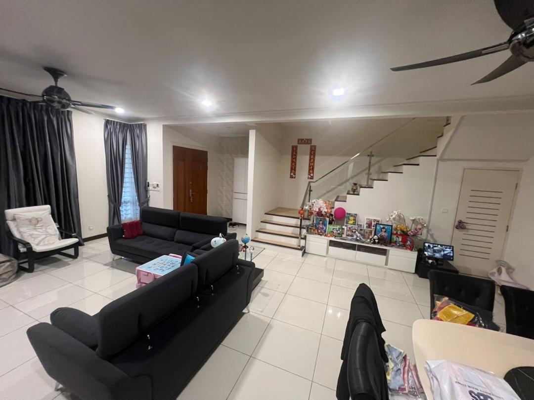 Fully Renovated Extended 24x75 Setia Wawasan 2 Sty - photo 2