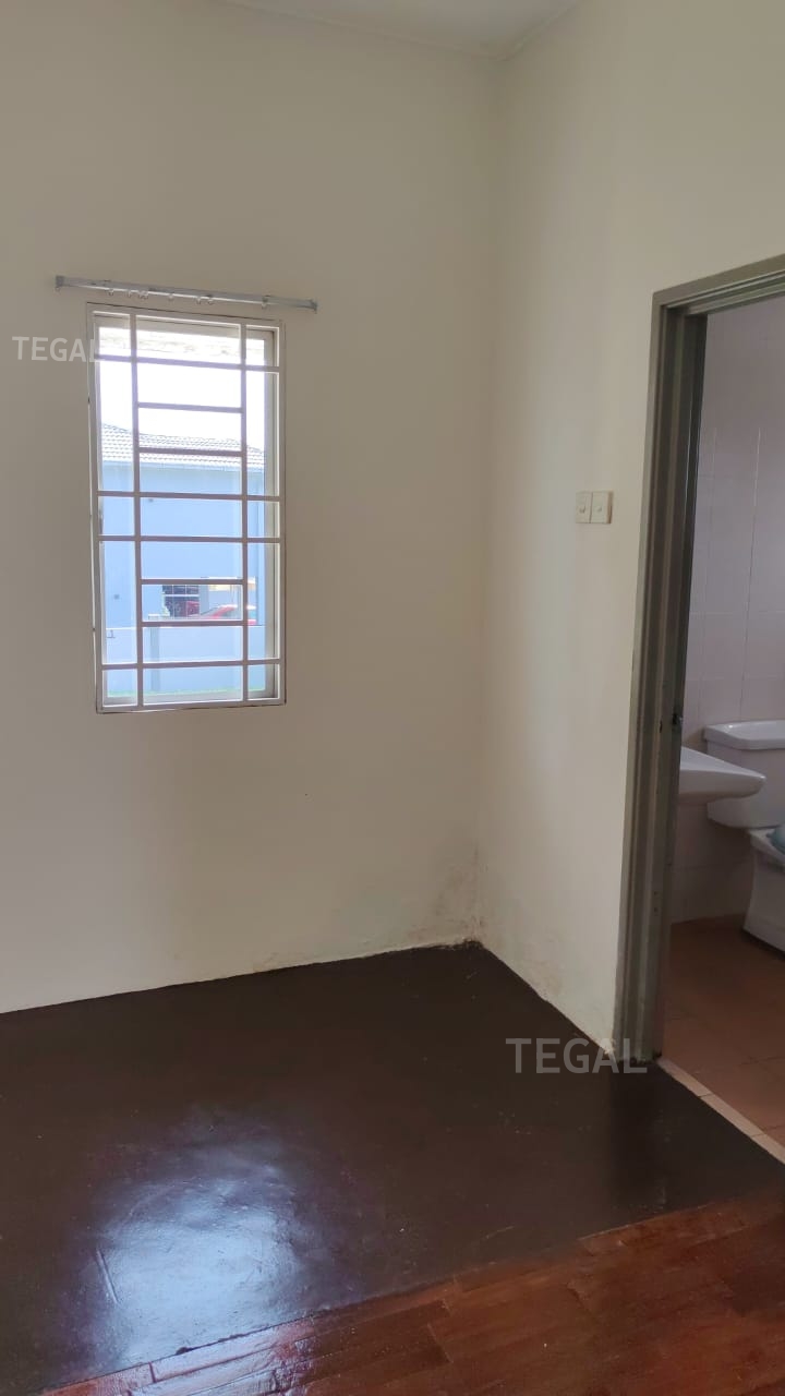 Partially furnished 45x75 Botanic 2 Storey Corner - photo 12
