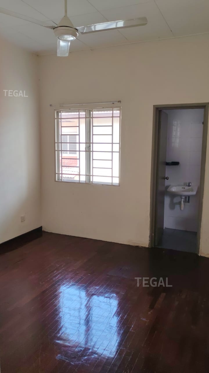 Partially furnished 45x75 Botanic 2 Storey Corner - photo 13