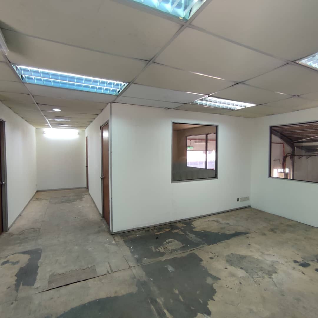 Bukit Kemuning Seksyen 32 Warehouse Good Condition - photo 12