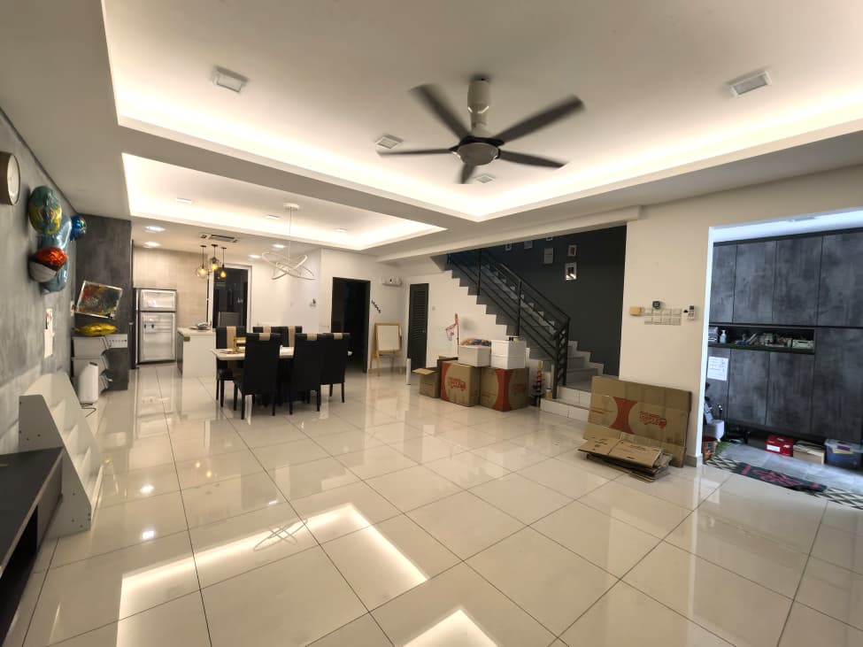 Fully Renovated Extended 24x75 Bandar Parklands - photo 5