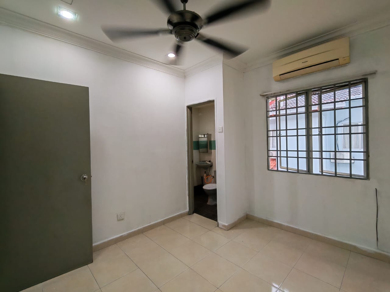 Fully Extended Renovated Setia Impian - photo 13