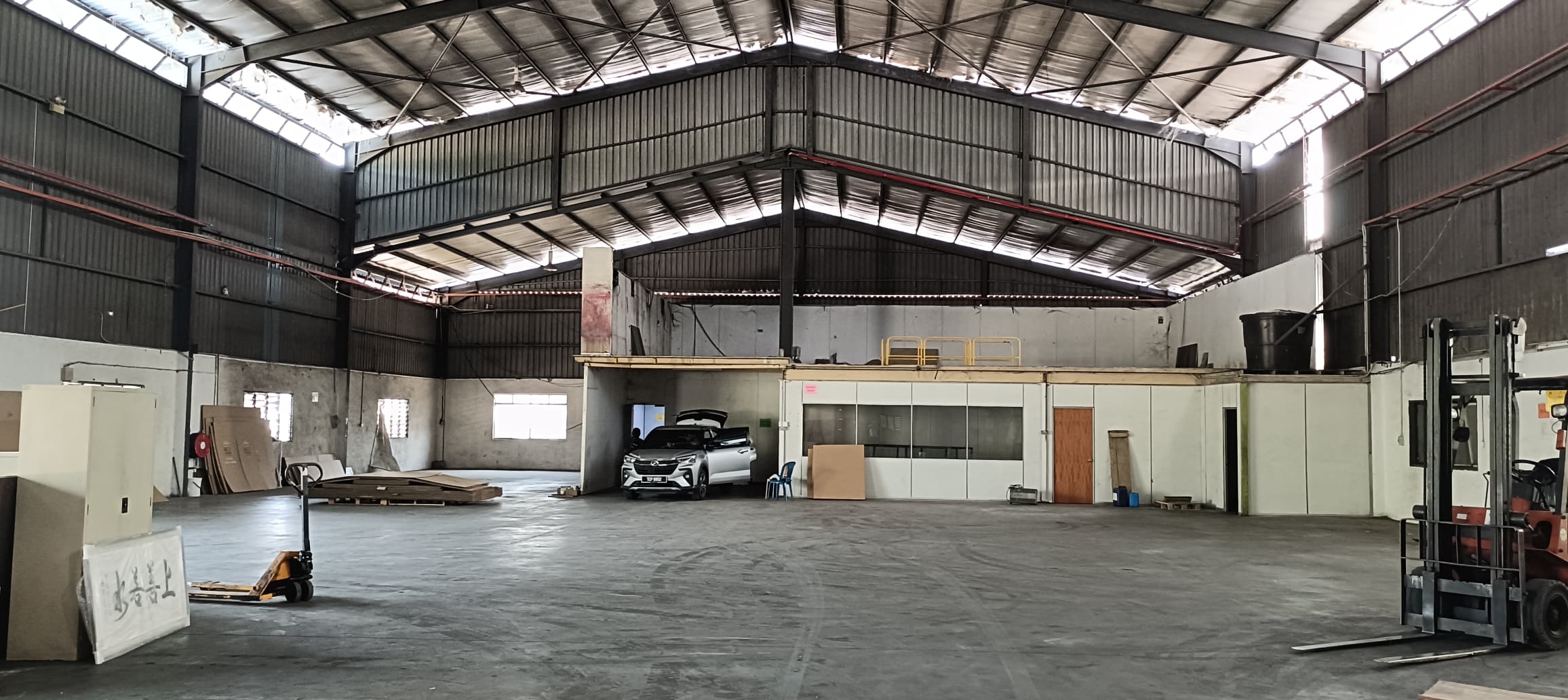 With Km Kampung Subang Baru Seksyen U6 Warehouse - photo 5