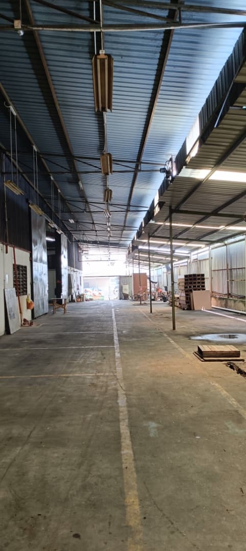 With Km Kampung Subang Baru Seksyen U6 Warehouse - photo 6